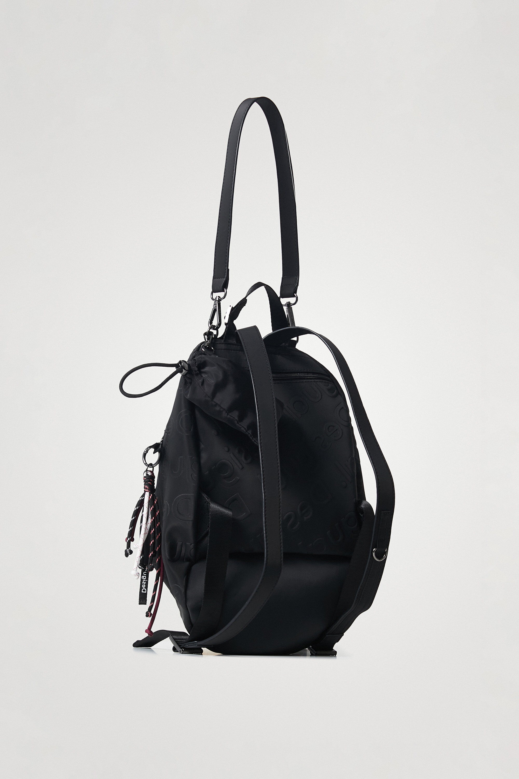 Mochila tres asas silueta saco Desigual