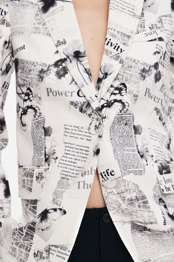 Straight blazer with text and flowers | Desigual
