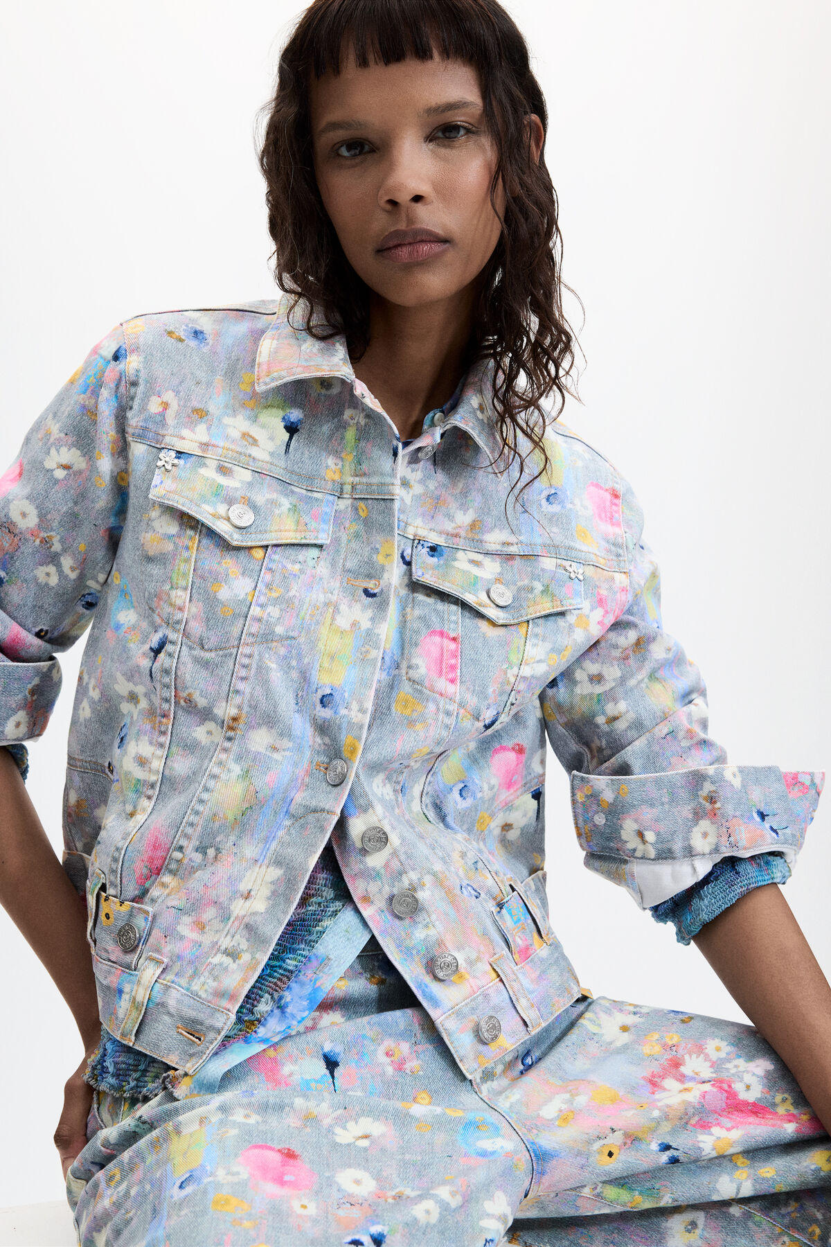 刺繍入りデニムジャケット グレー 女性用 I Desigual.com