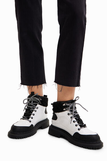 Lace-up trekking boots | Desigual