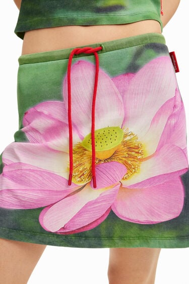 Spódnica mini z kwiatem lotosu Tyler McGillivary | Desigual
