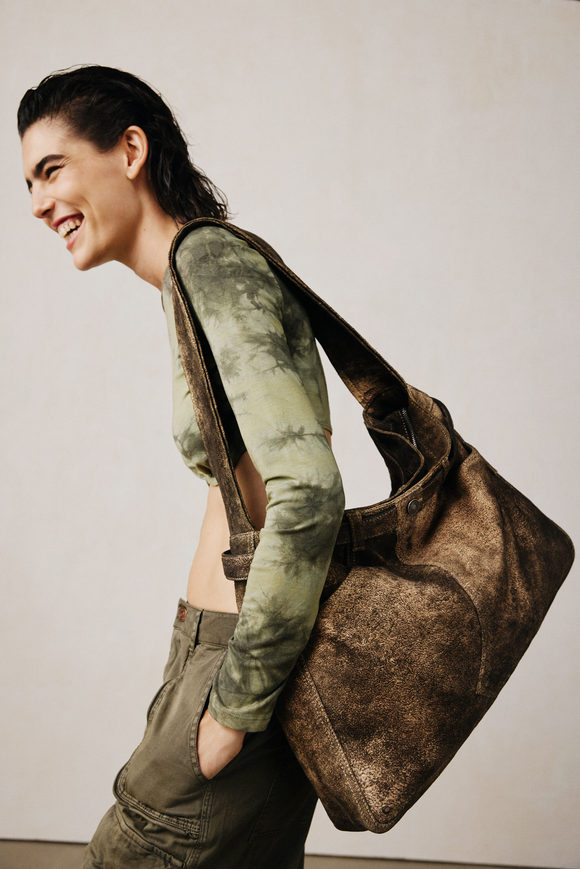 新品　未使用　レインボーカラー2wayバック　デシグアル デシグアル Desigual 2wayﾊﾞｯｸﾞ -アウトレットファッション通販