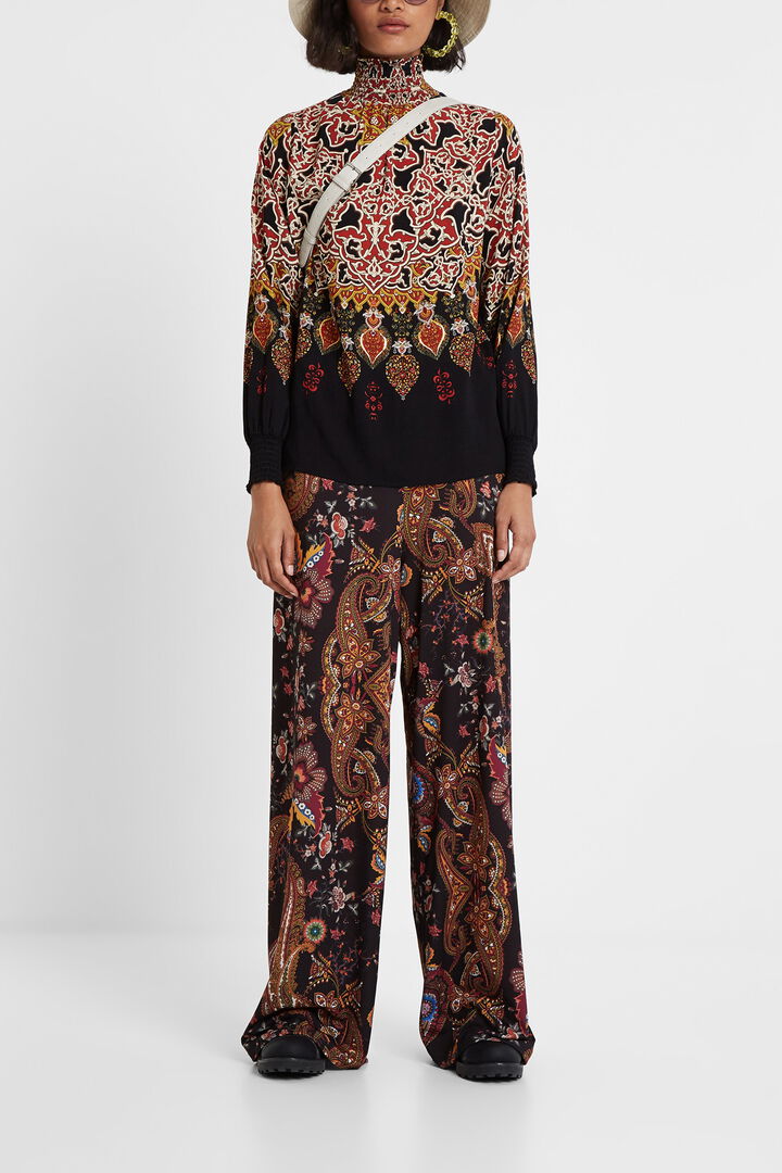 Viscose blouse with high neck and stretch cuffs | Desigual