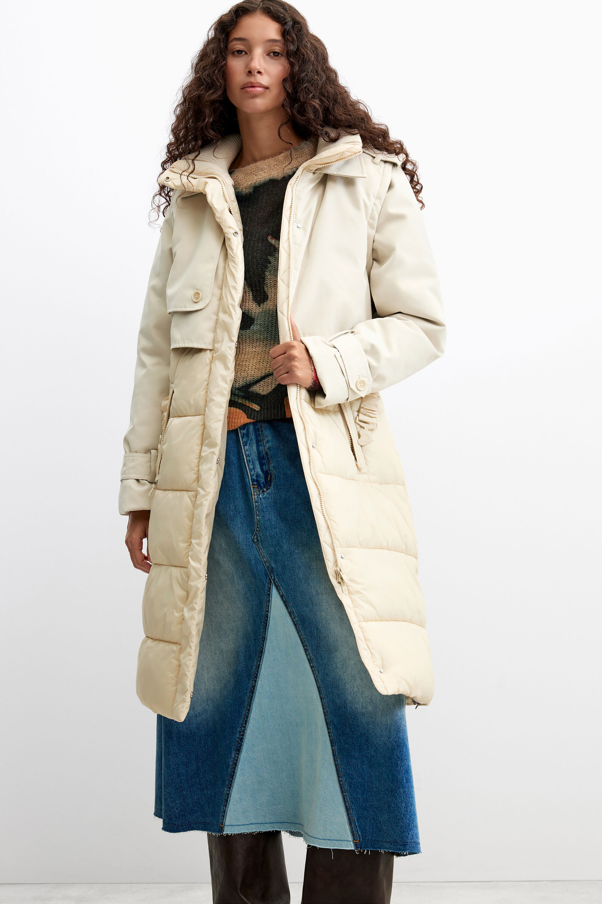 オンワード・ホワイト キルティング ロングコート ロングキルティングコート 白 女性用 I Desigual.com