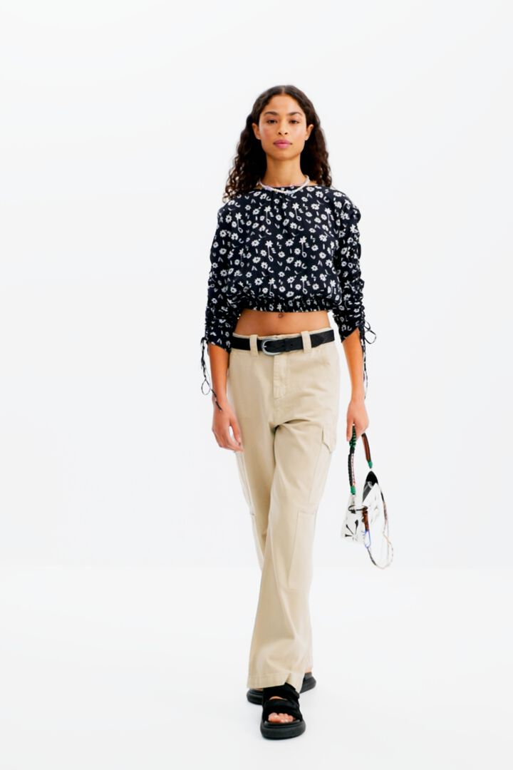Blusa corta fiori arricciati | Desigual