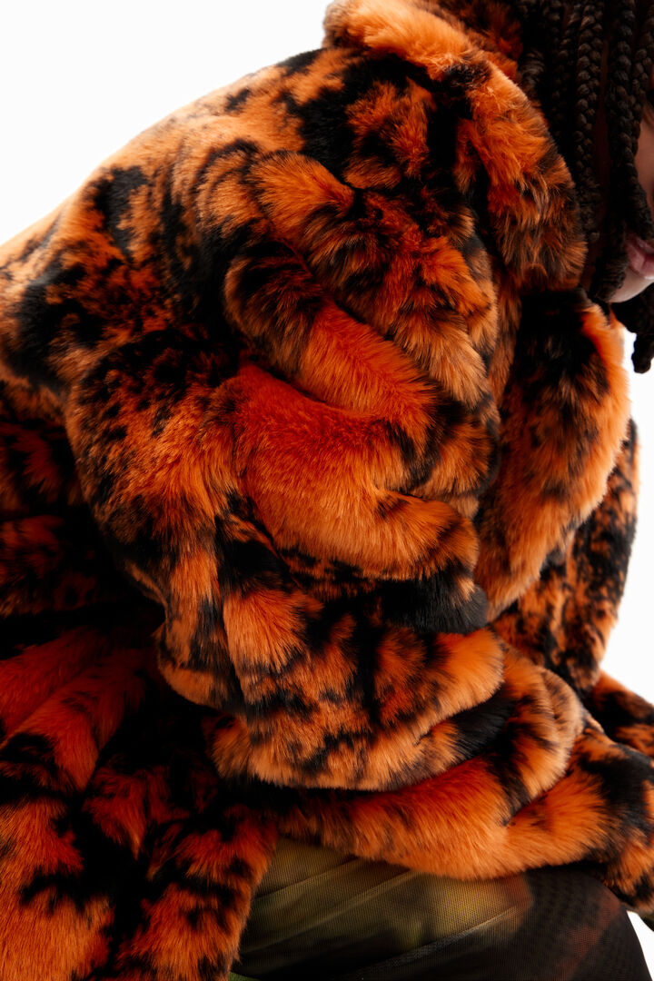 Short fur-effect double-breasted coat | Desigual