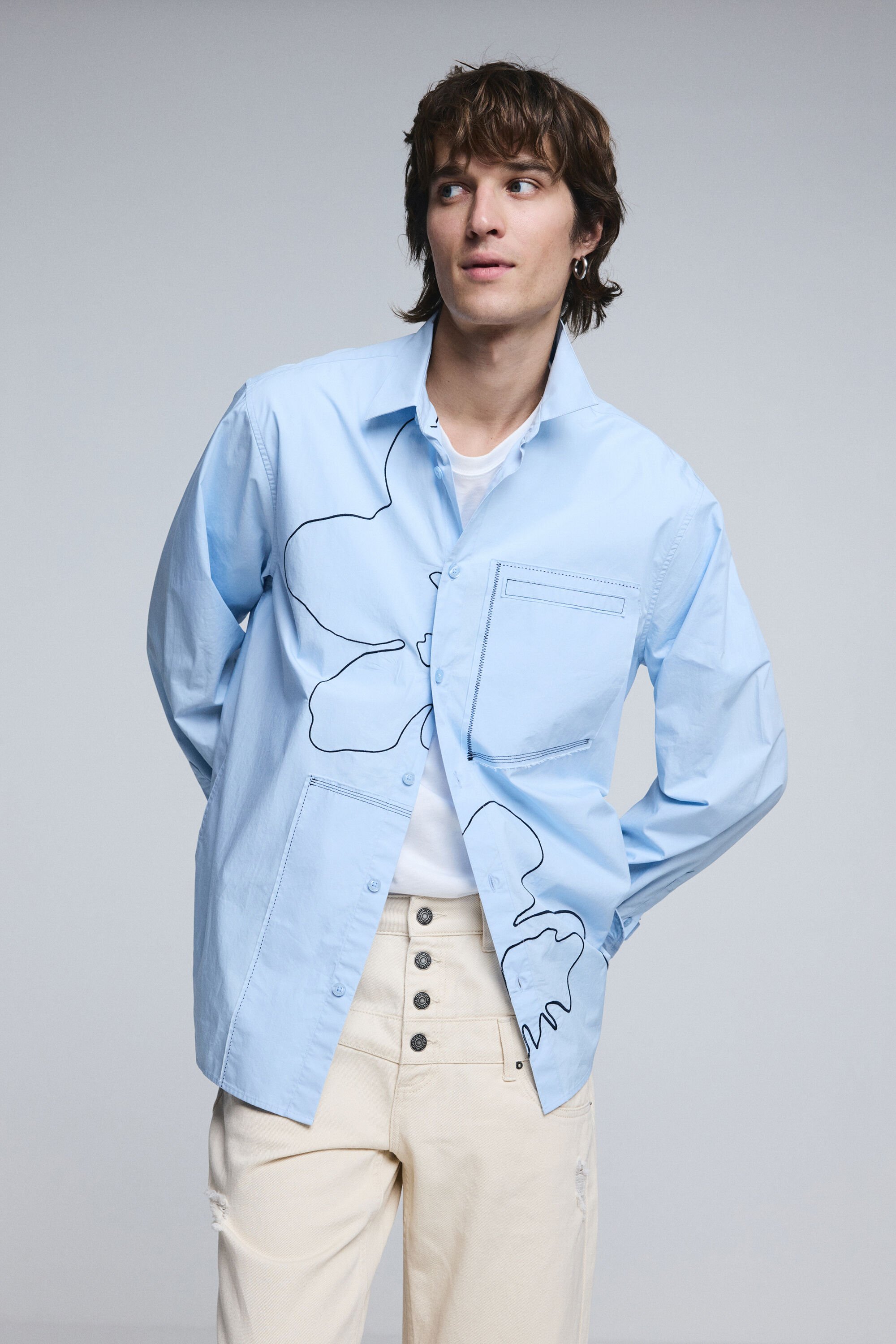 Geborduurde gestikte blouse