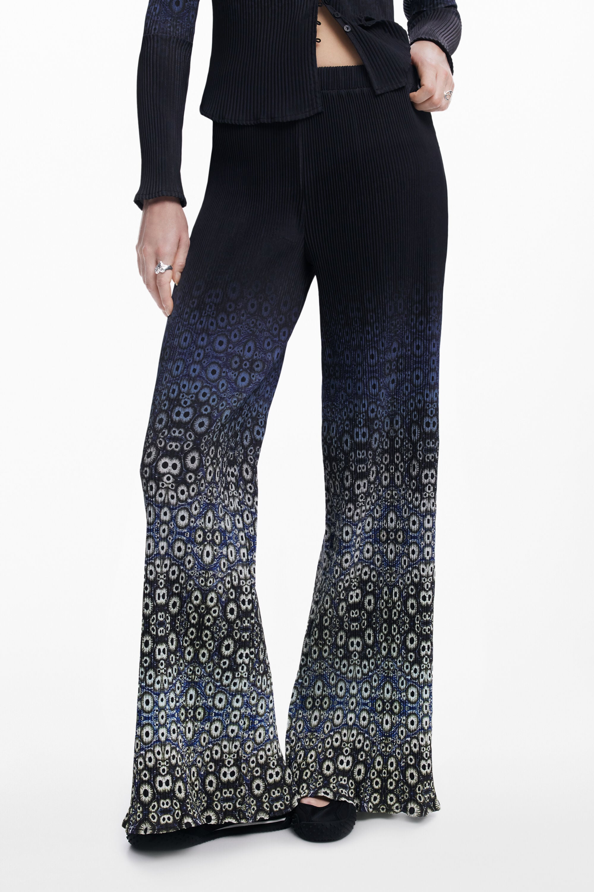 Pantalón diseñado por Mr. Christian Lacroix, Poliester, Azul,