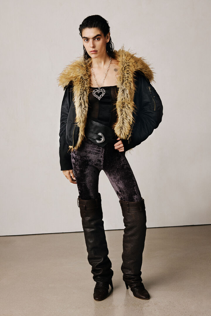 Oversize-Studio-Felljacke