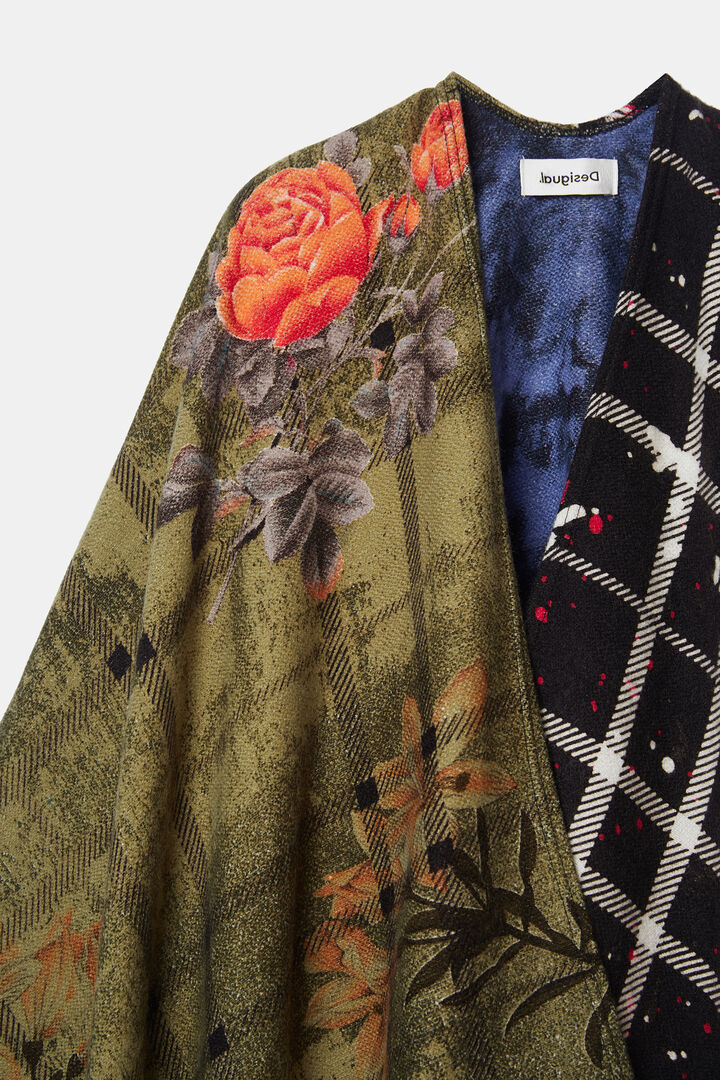 Half-half reversible poncho | Desigual