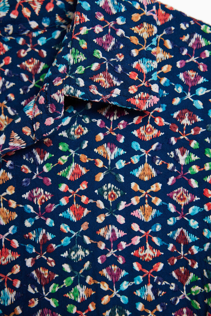 Chemise à manches courtes avec broderies ethniques | Desigual