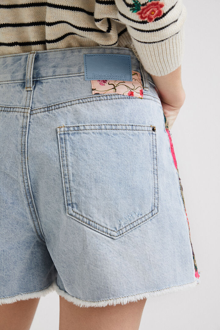 Shorts vaqueros de patch | Desigual