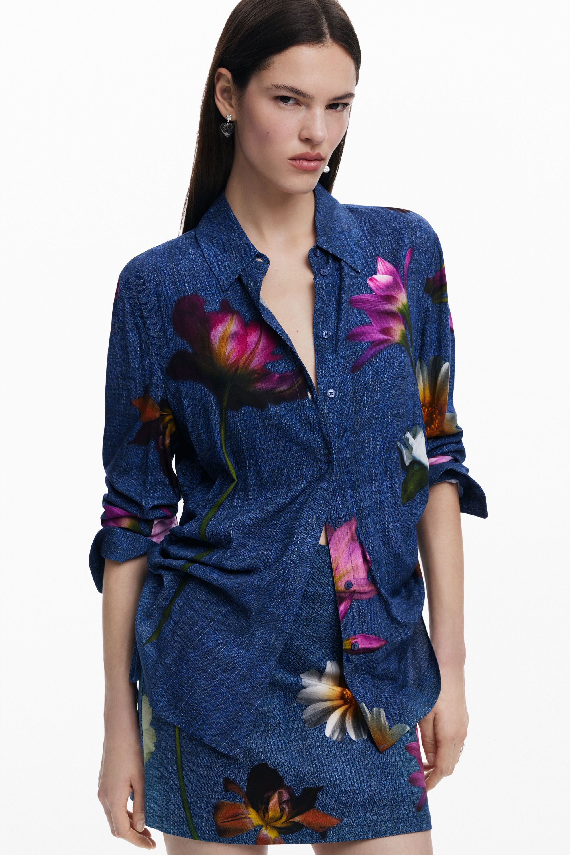 最新最全の 花柄のシャツ Desigual.com I 女性用 トップス