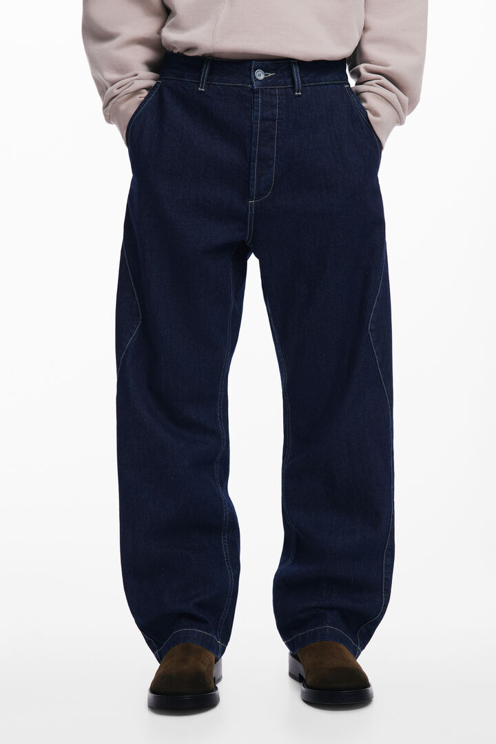 Zigzag stitch jeans