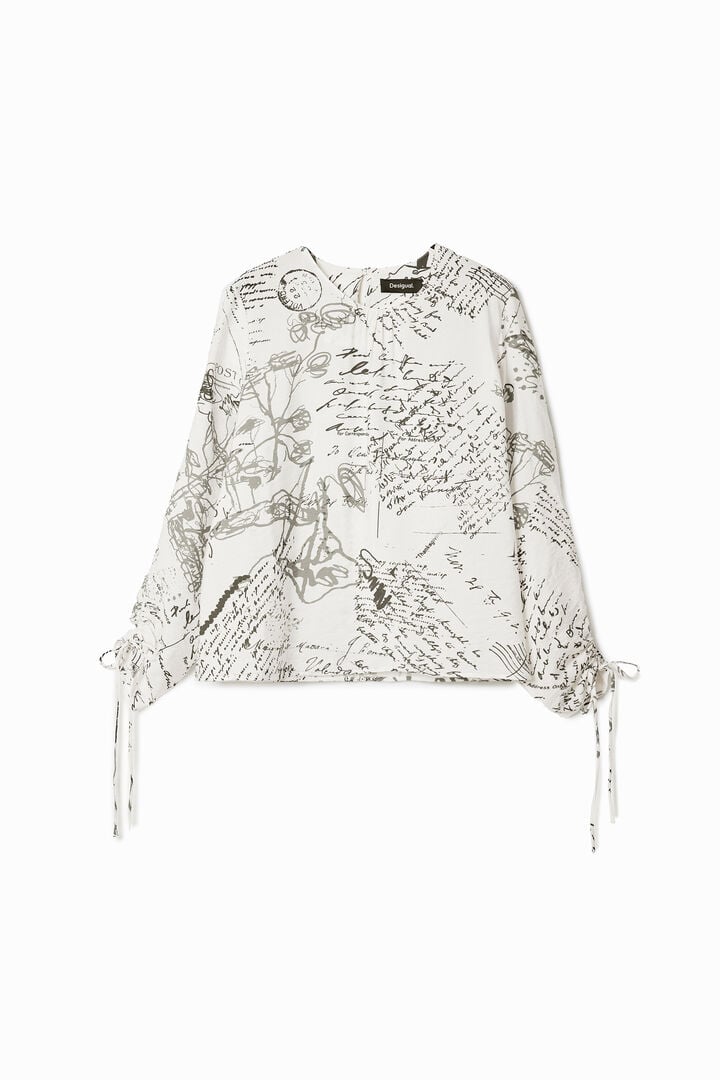 Blouse with adjustable sleeves and text prints. | Desigual