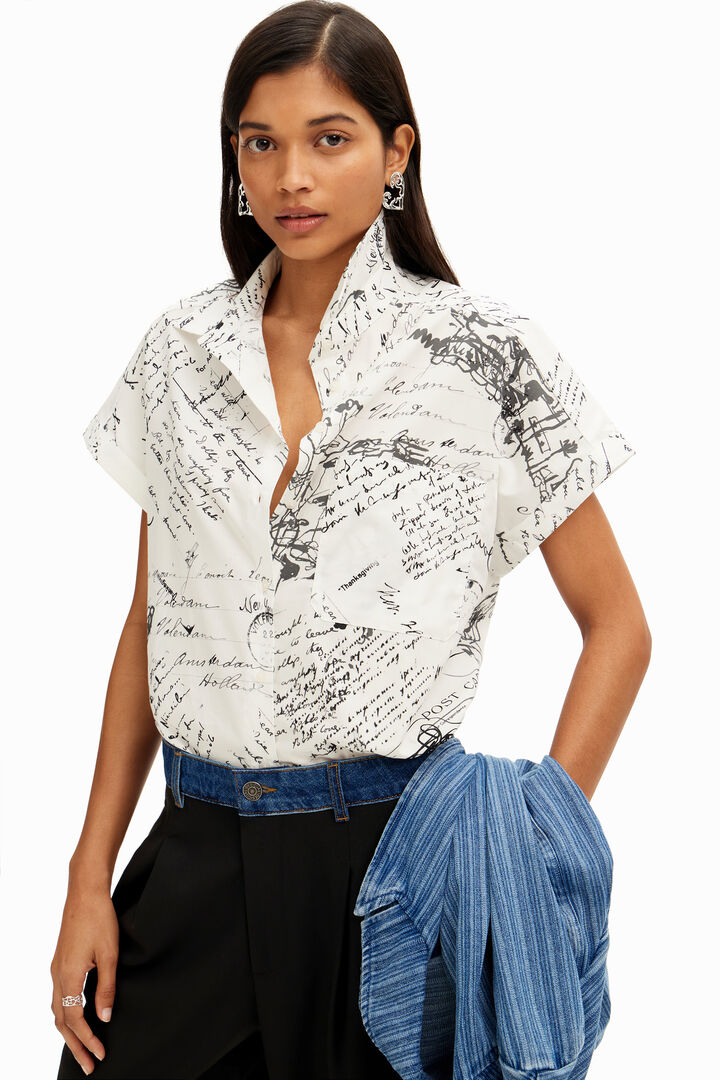 Short-sleeved shirt with texts. | Desigual