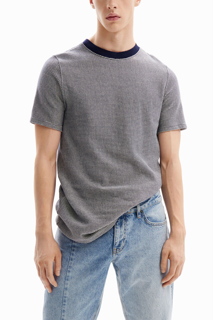 T-shirt à rayures avec des détails. | Desigual