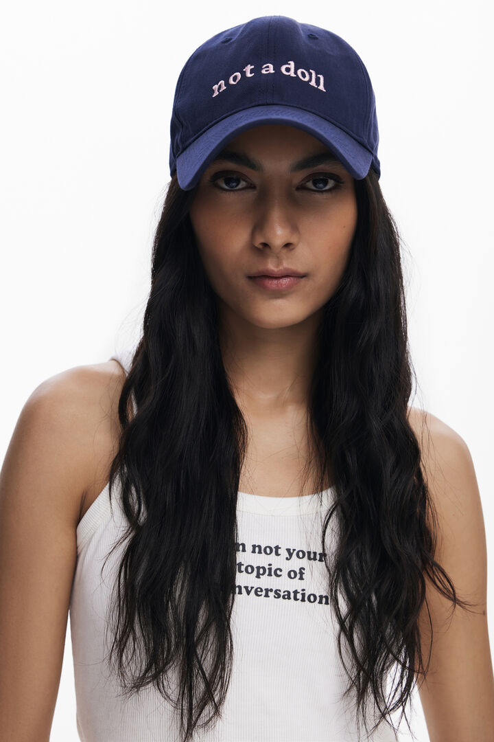 Cap "Not a Doll" | Desigual
