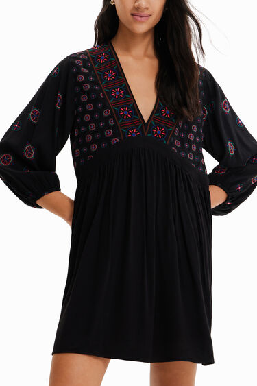 Vestit curt estampat ètnic | Desigual