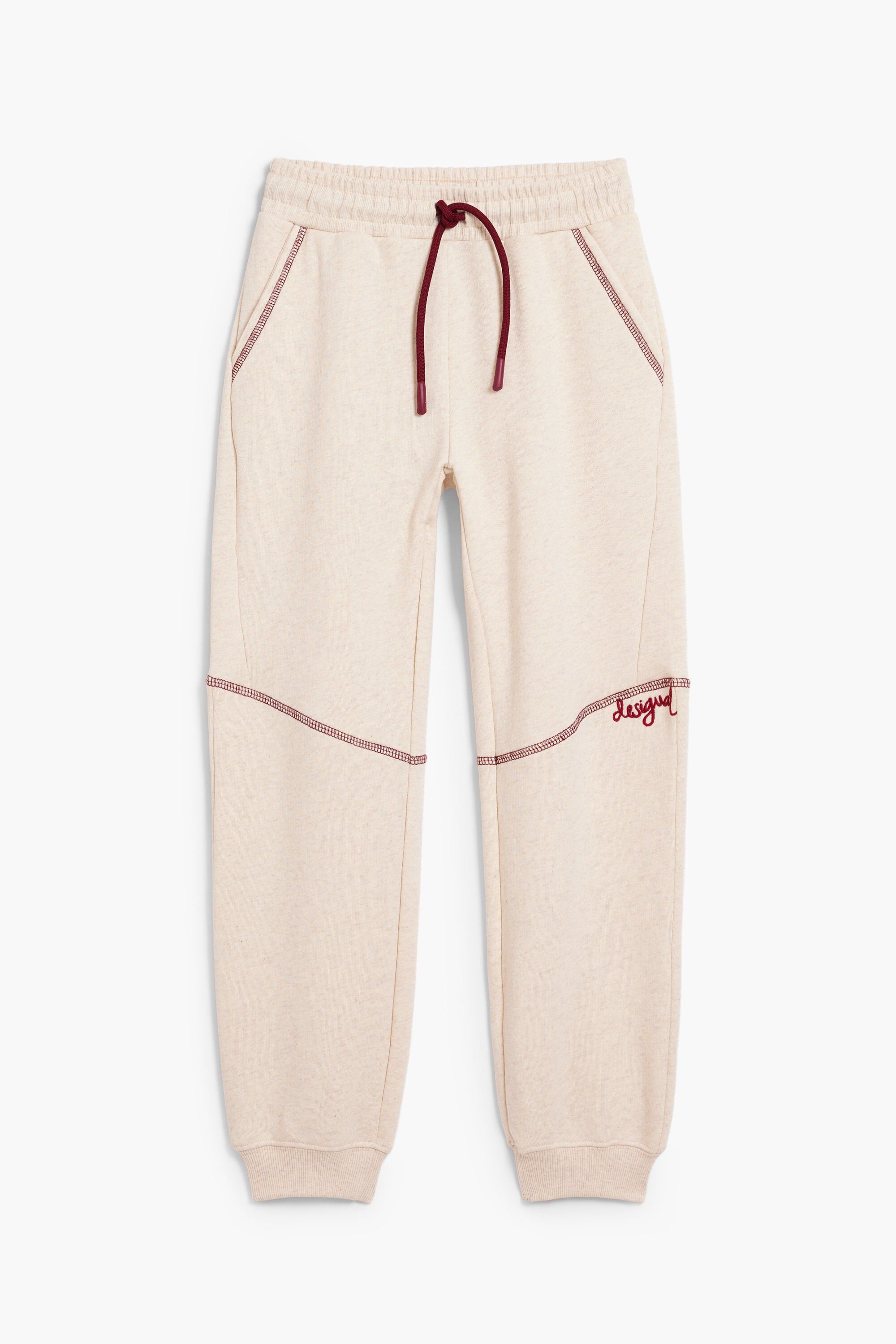 Broek met elastiek en naden