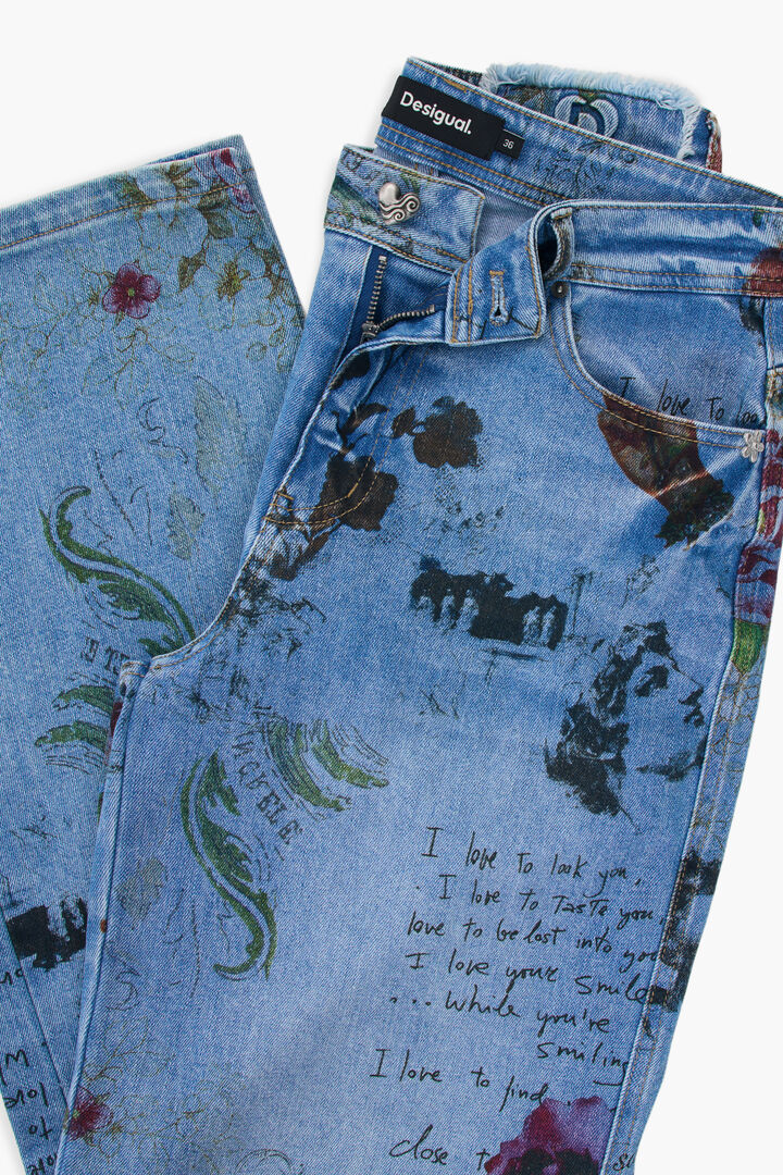 Pantalon jean droit imprim&eacute;