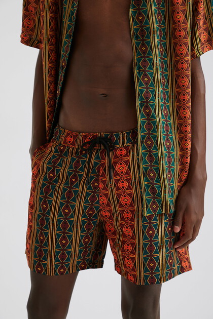 Badehose mit Tribal-Muster