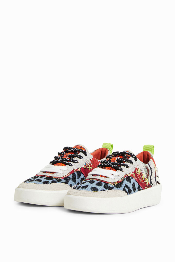 Sneakers met dikke zool en denim patch | Desigual