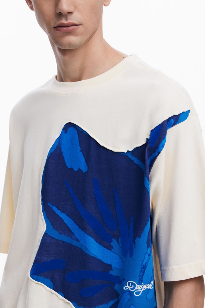 Camiseta manga corta flor