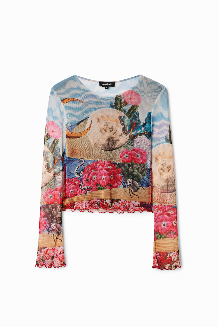 Short slim fantasy T-shirt