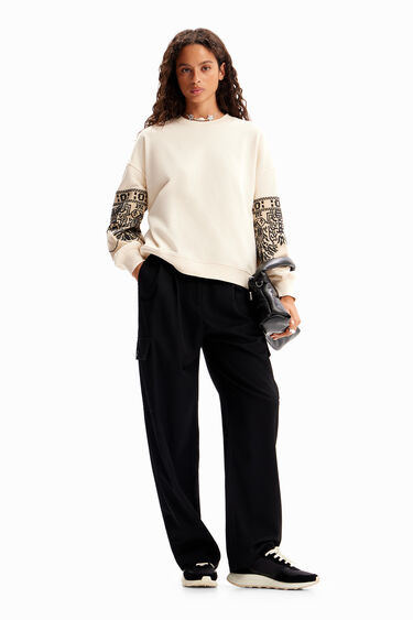 Dessuadora oversize brodada | Desigual