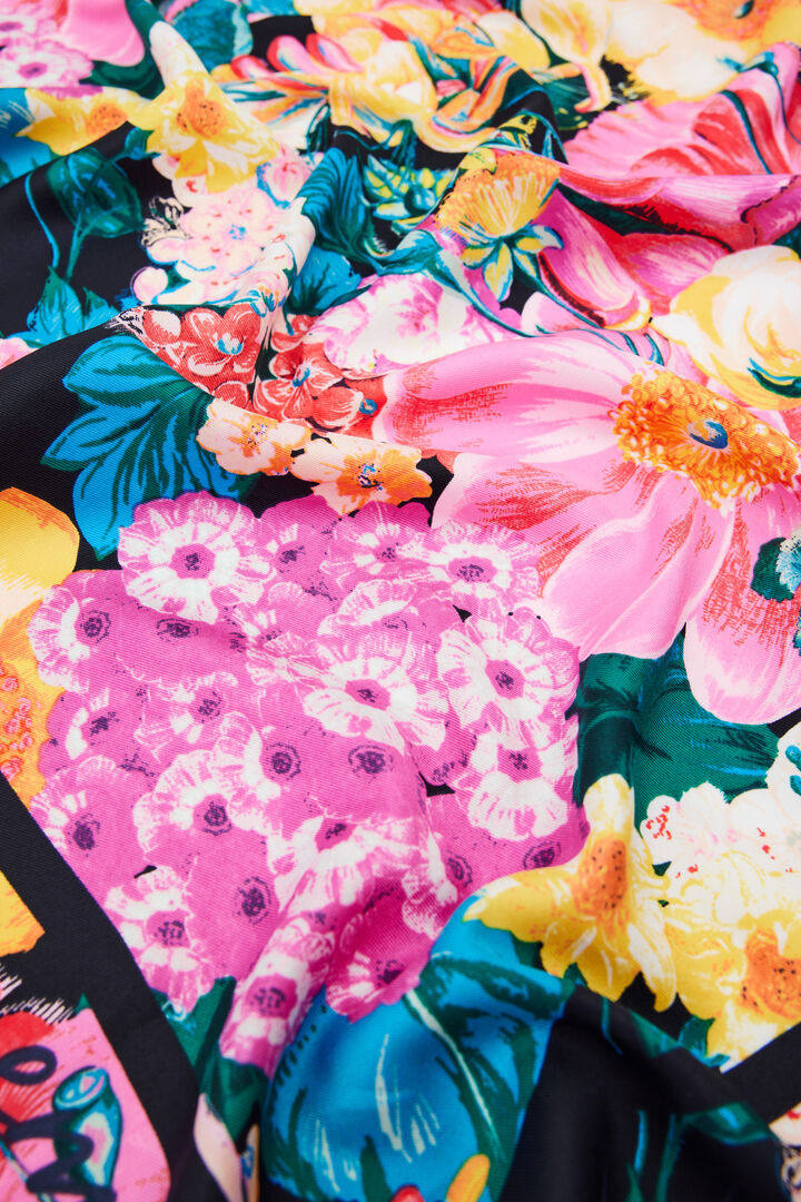 Square floral foulard | Desigual