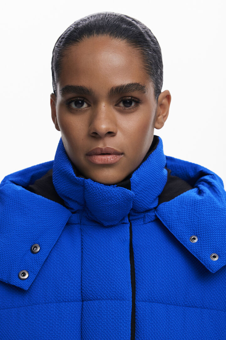 Veste matelassée longue avec ceinture | Desigual