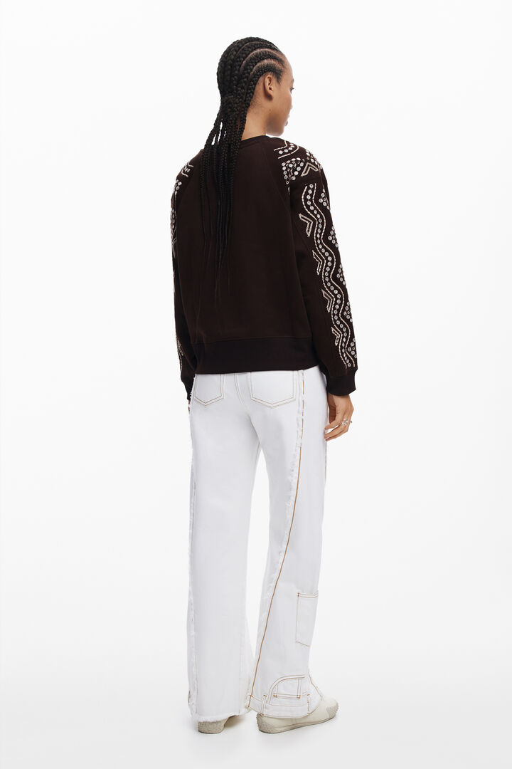 Szegecselt ujjú pulóver | Desigual