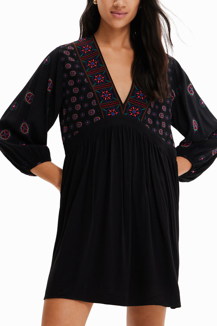 Vestit curt estampat ètnic | Desigual