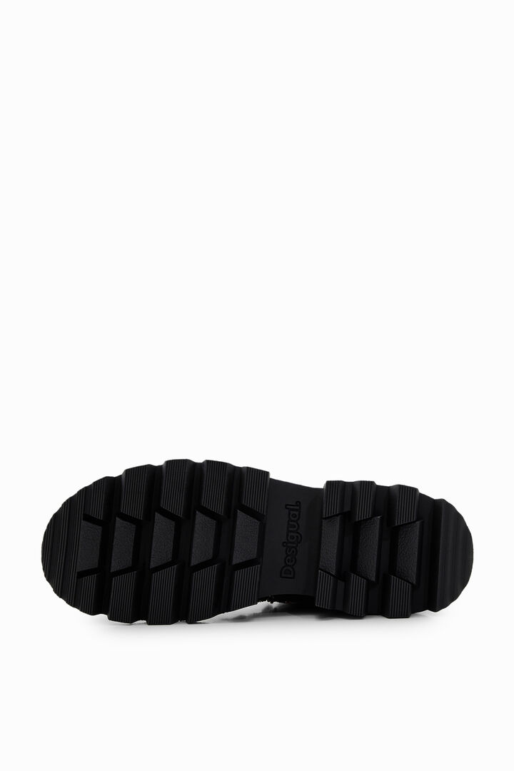 Beaded trekking boots | Desigual