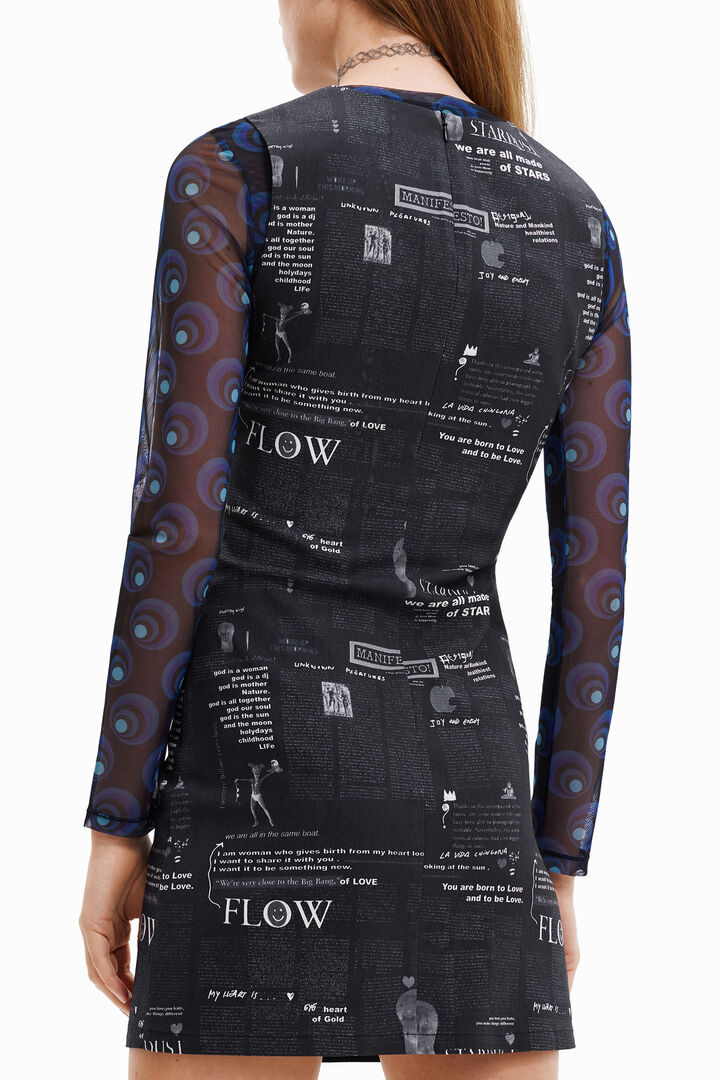Robe courte ajustée journaux | Desigual