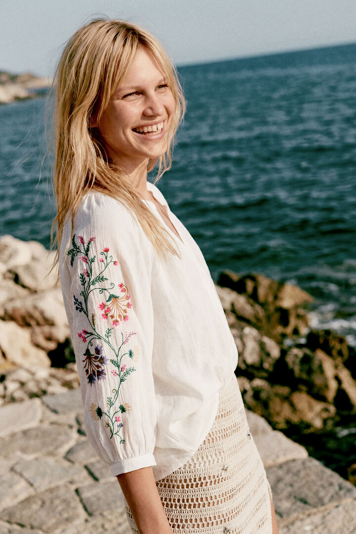 Blouse Embroidered Sleeves