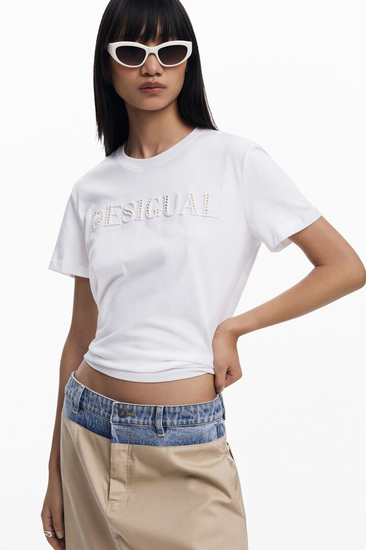 Camiseta logo tachuelas | Desigual