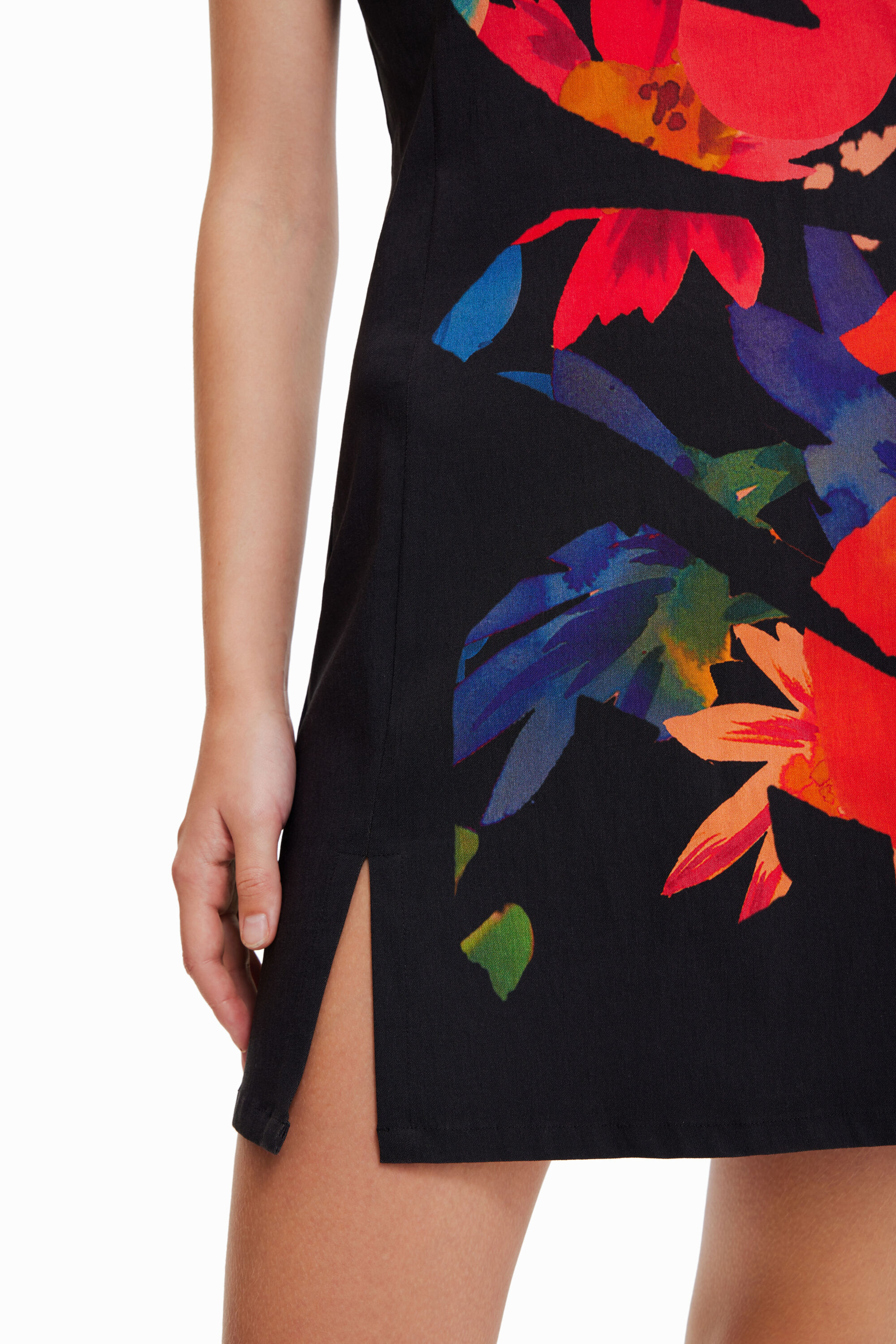 Short slim floral dress | Desigual.com