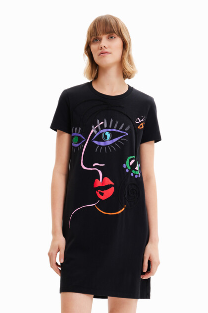 Robe t-shirt visage arty