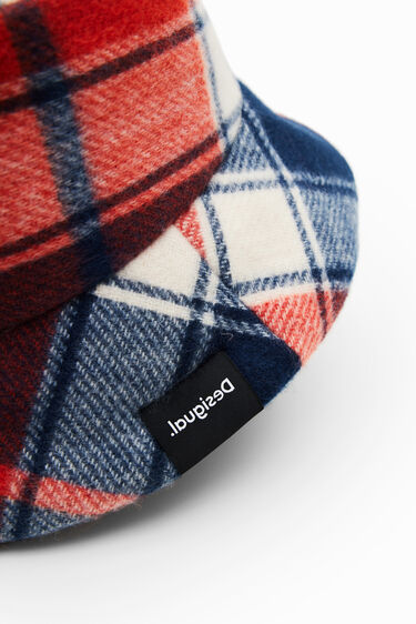 Kifordítható kockás sapka | Desigual