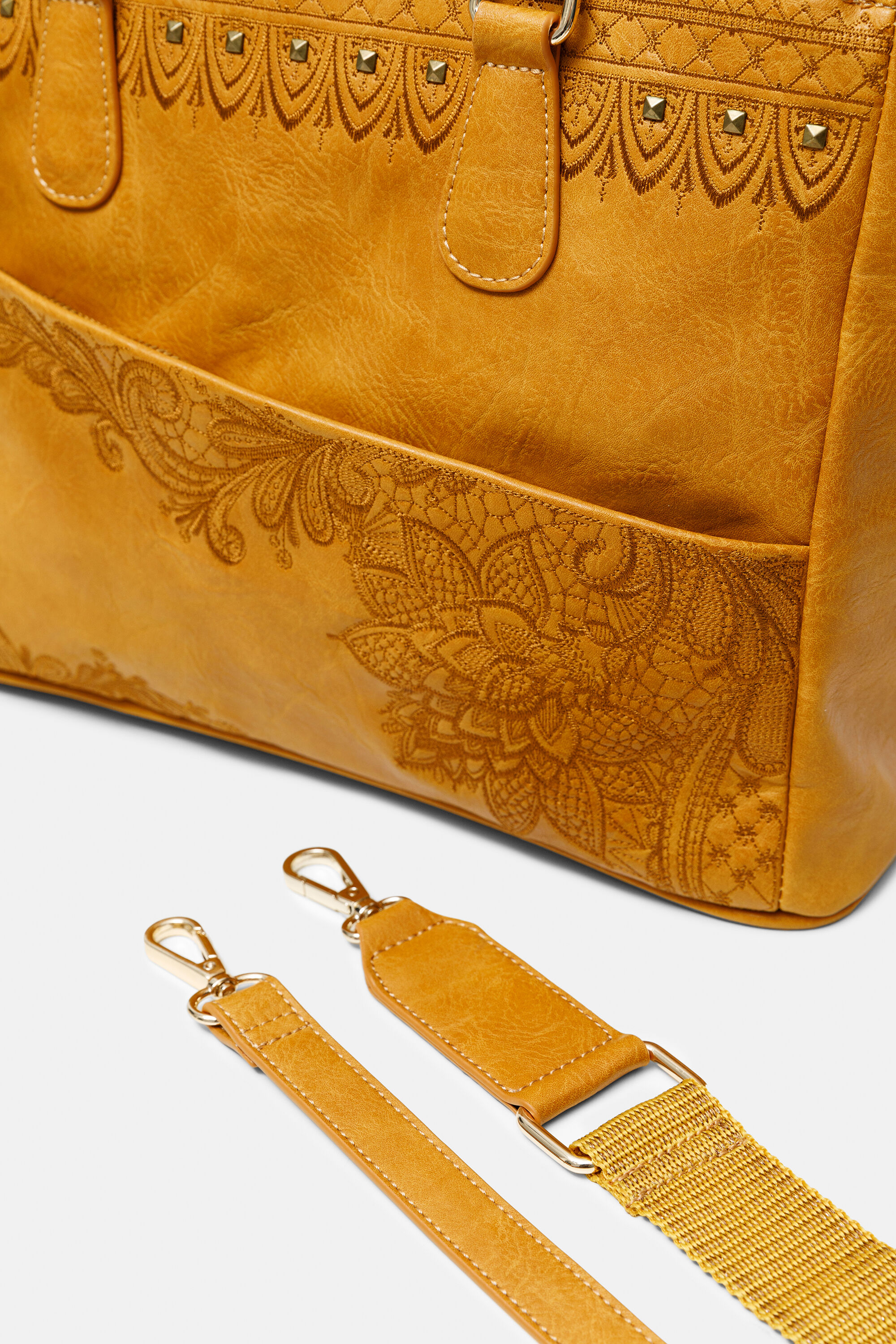 Bolso discount desigual tachuelas