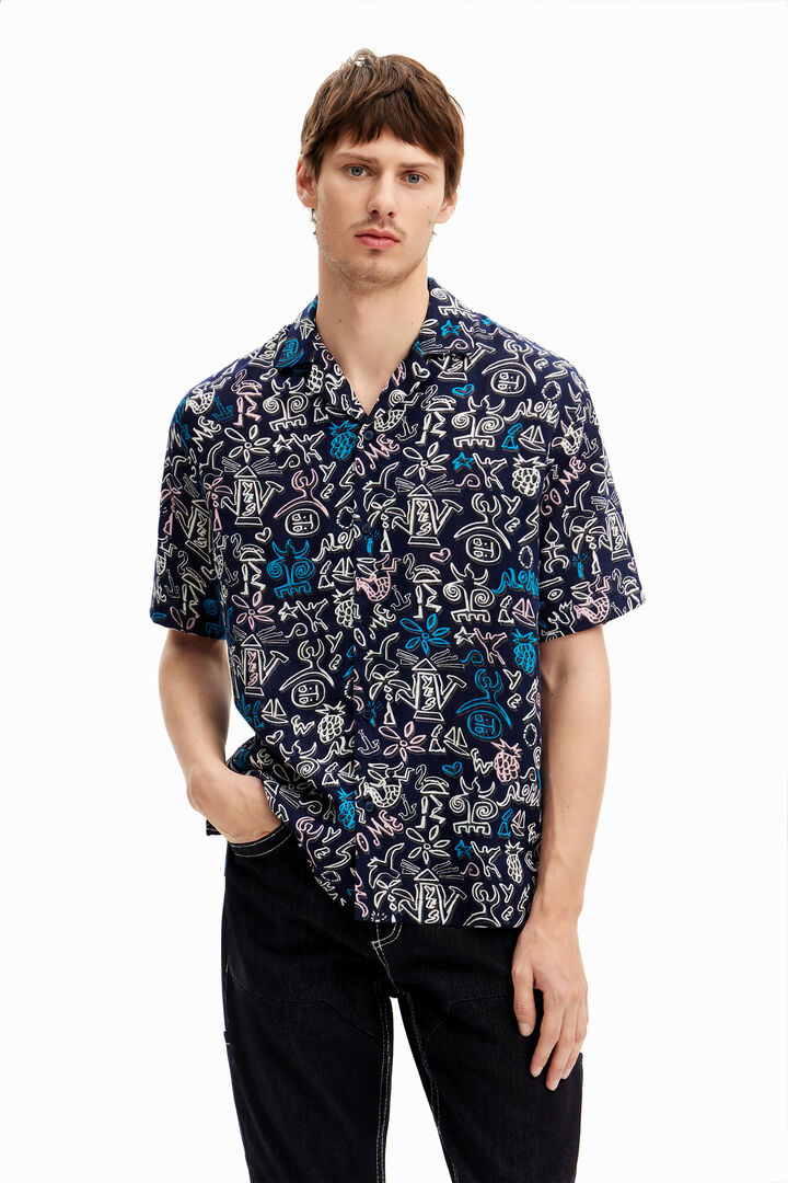 Chemise à illustrations contrastées