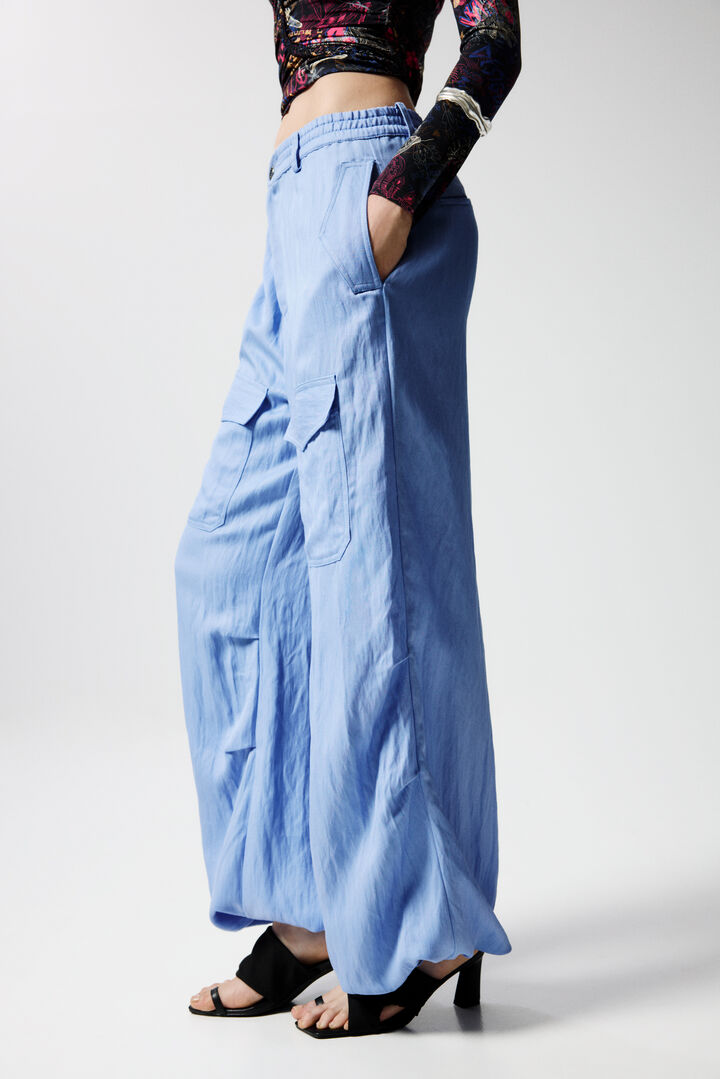 Pantalon cargo à poches | Desigual