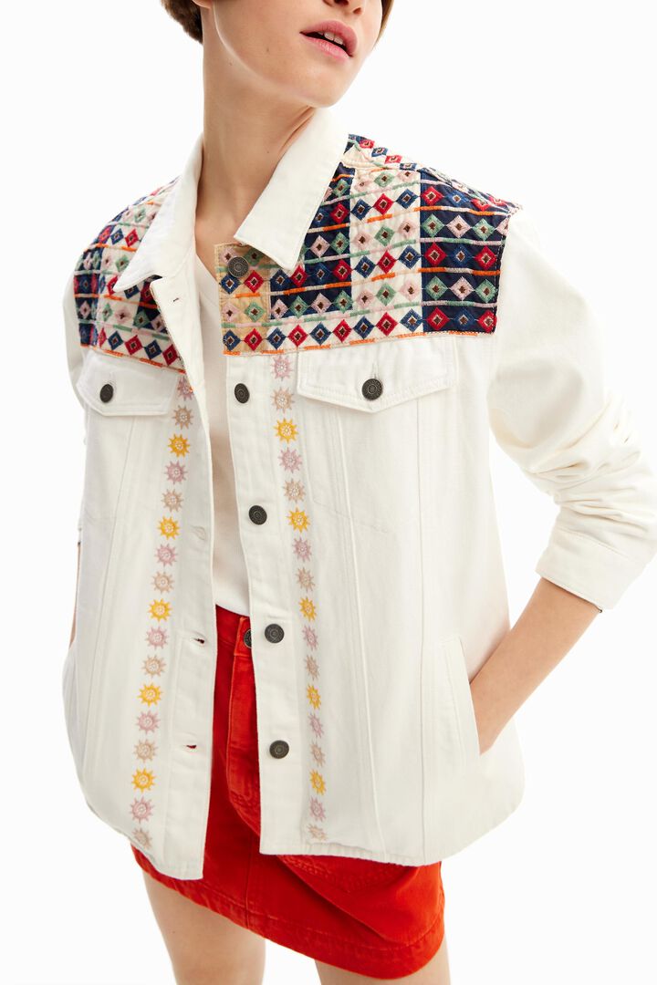 Embroidered denim trucker jacket | Desigual