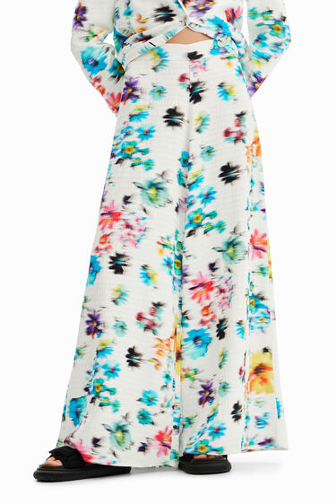 Pantalón maxi flores desenfocadas | Desigual