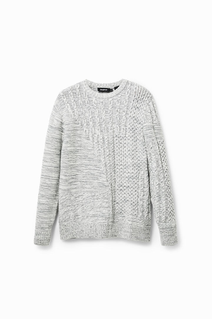 Pull en tricot tressé