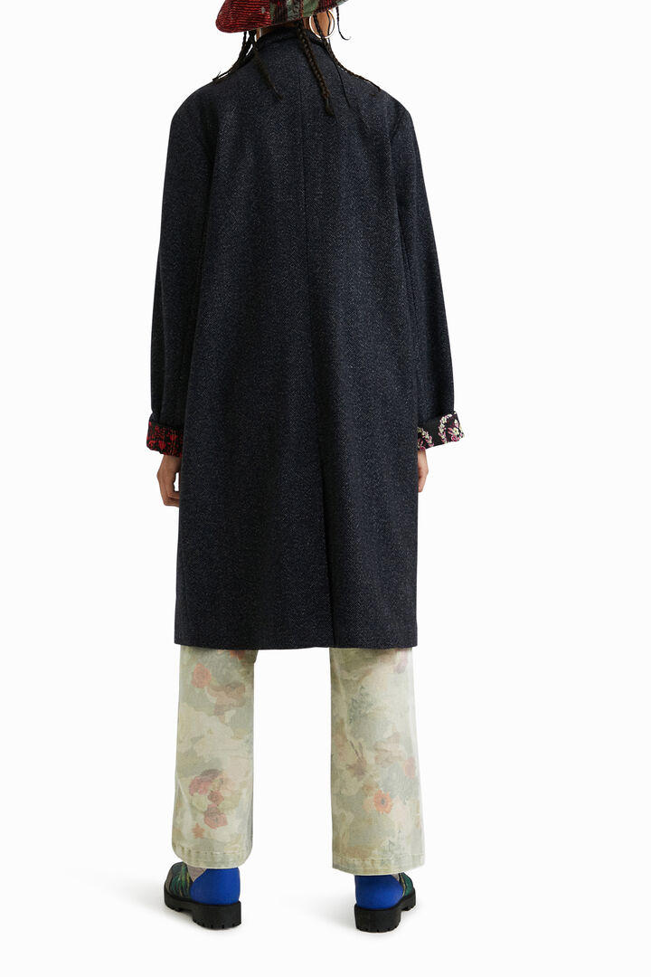 Loose cloth floral patch coat | Desigual
