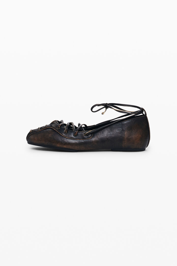 BLACK FLAT SNEAKER