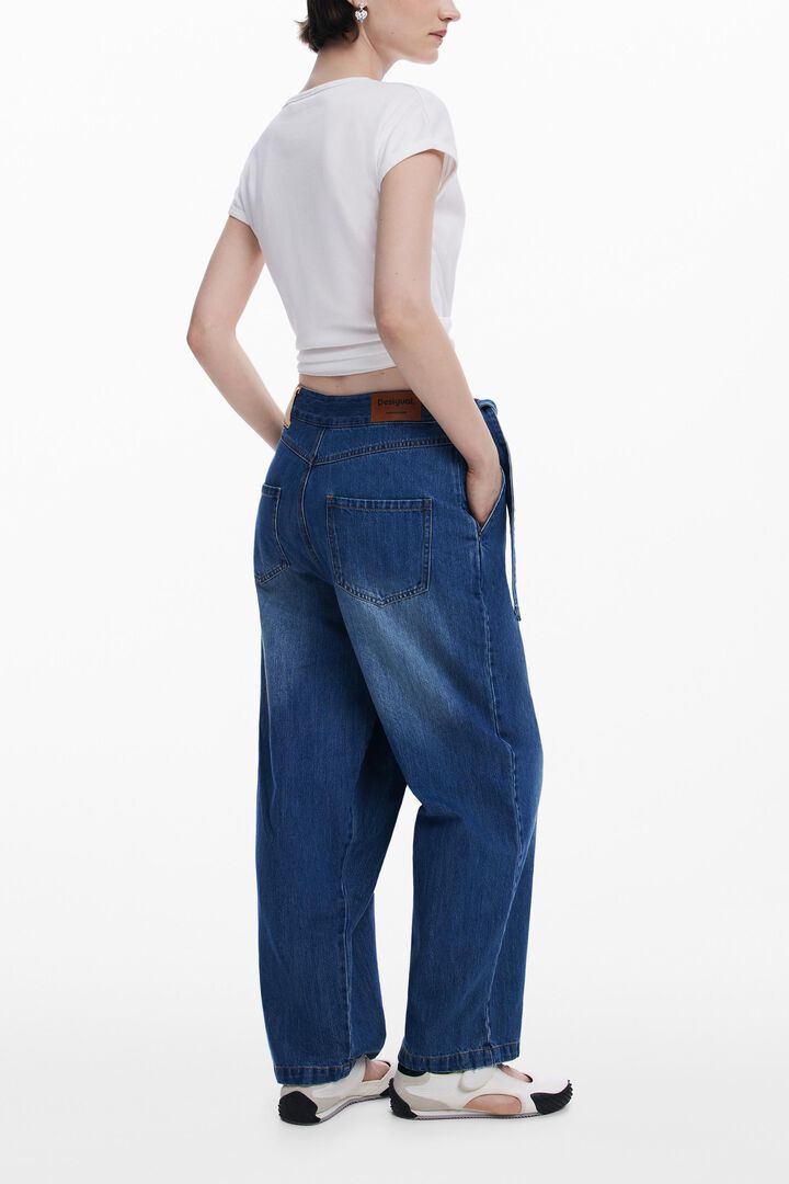 Baggy wrap-style jeans